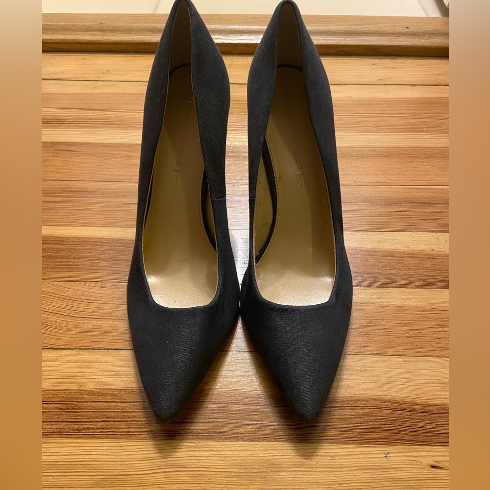 Navy colored stilettos with pointed toe